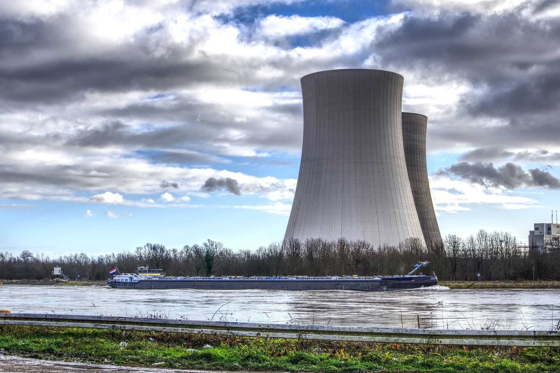 Nuclear power plants: Is nuclear energy clean?